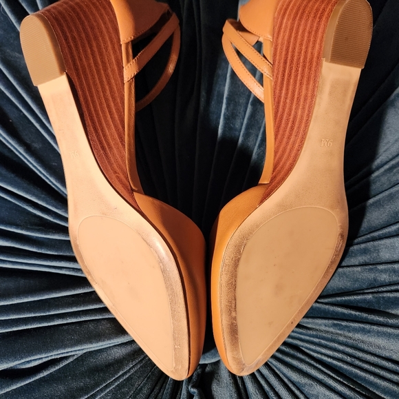 Talbots Laney D'orsay wedges. Worn for 1/2 hour - Picture 5 of 6